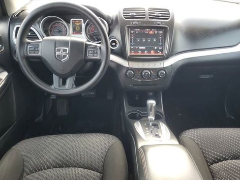Used 2019 Dodge Journey SE image 20
