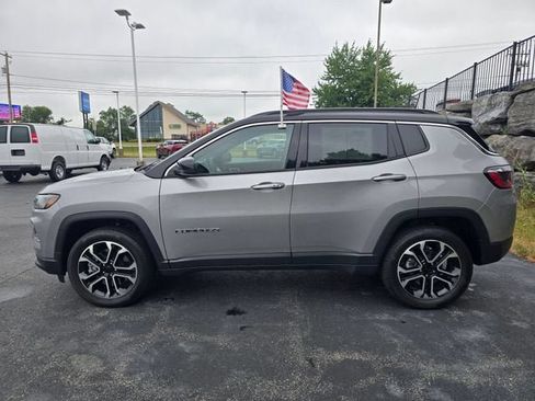 Used 2024 Jeep Compass Limited AWD/4WD image 7