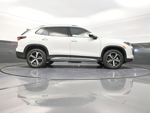 New 2026 Volkswagen Tiguan SE image 28