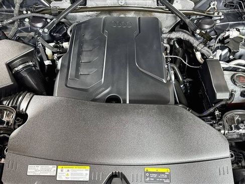 Used 2025 Audi Q5 Premium AWD/4WD image 27