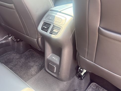 Used 2023 Buick Envision Avenir AWD/4WD image 22