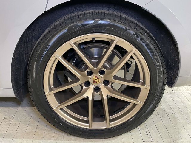 Certified 2023 Porsche Macan S AWD/4WD image 13