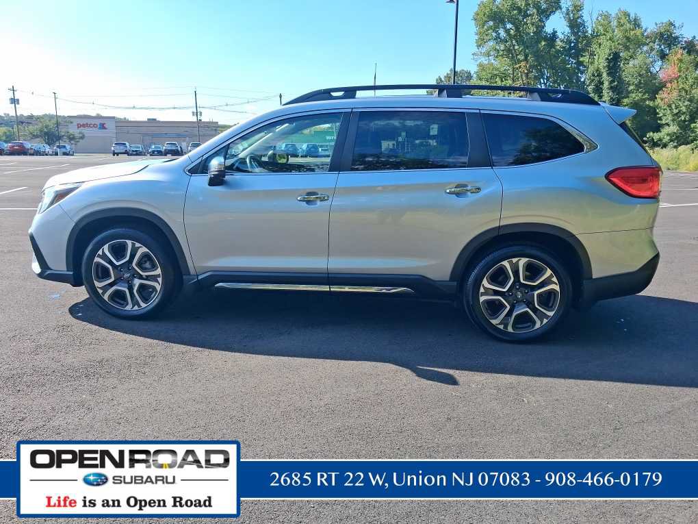 Used 2023 Subaru Ascent Touring AWD/4WD image 6