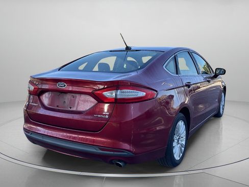 Used 2013 Ford Fusion SE image 3