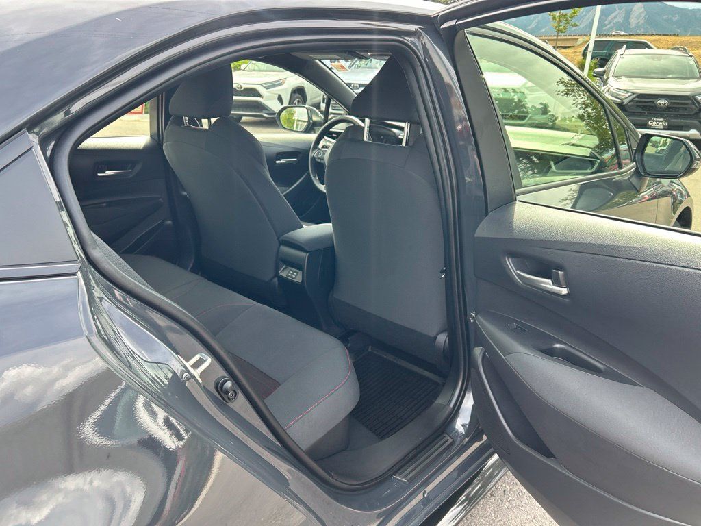Used 2026 Toyota Corolla SE w/ SE Premium Package AWD/4WD image 15