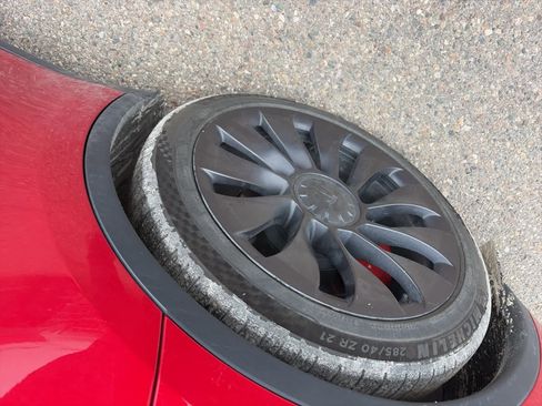 Used 2020 Tesla Model Y Performance image 10