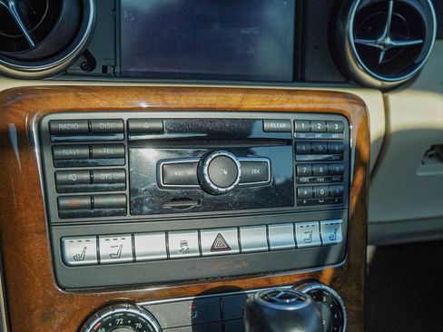 Used 2015 Mercedes-Benz SLK 250 w/ Premium Package image 16