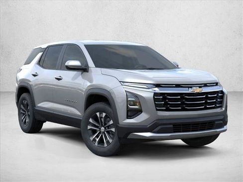 New 2026 Chevrolet Equinox LT image 2
