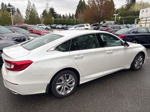Used 2019 Honda Accord LX image 7