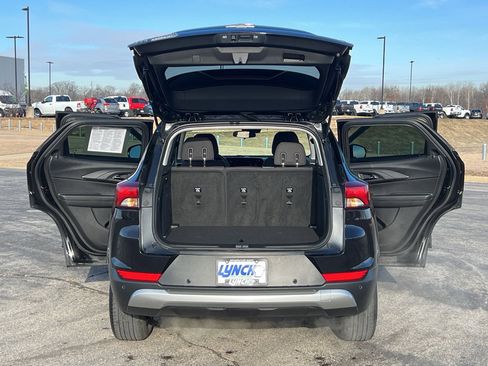 Used 2024 Chevrolet TrailBlazer LT w/ LT Cold Weather Package image 35