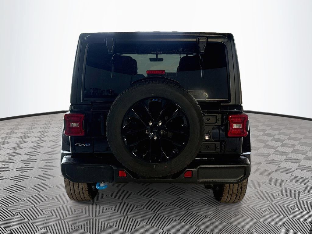 Certified 2022 Jeep Wrangler Unlimited Sahara w/ Cold Weather Group AWD/4WD image 7