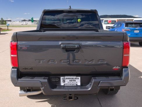 Used 2024 Toyota Tacoma TRD Off-Road w/ TRD Off Road Upgrade Package AWD/4WD image 4