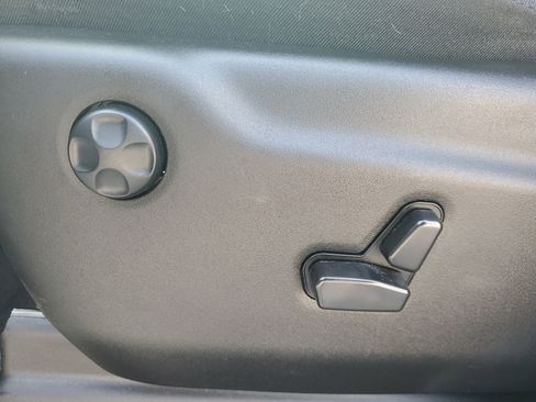 Used 2022 Jeep Grand Cherokee Laredo X image 14