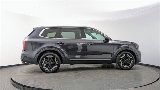 Used 2025 Kia Telluride S AWD/4WD image 9