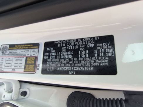 Used 2025 Kia Niro LX FWD image 35