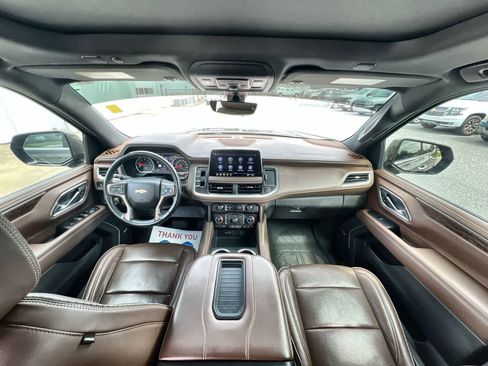 Used 2021 Chevrolet Tahoe High Country w/ Premium Package image 21