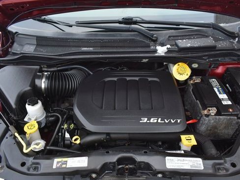 Used 2018 Dodge Grand Caravan SE image 47