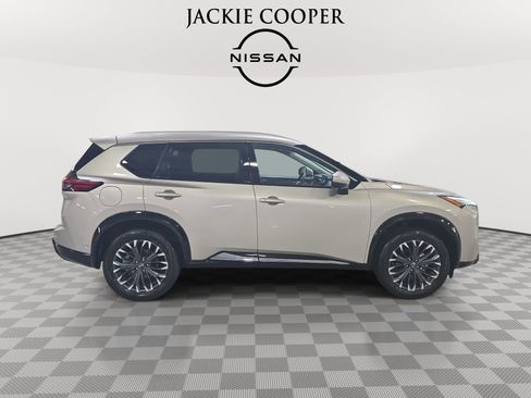 Used 2026 Nissan Rogue Platinum w/ Platinum Premium Package AWD/4WD image 4