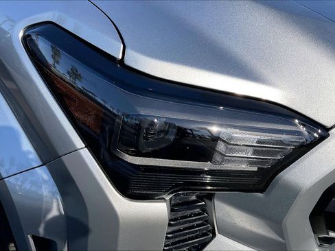 Used 2025 Toyota Tacoma SR5 image 26