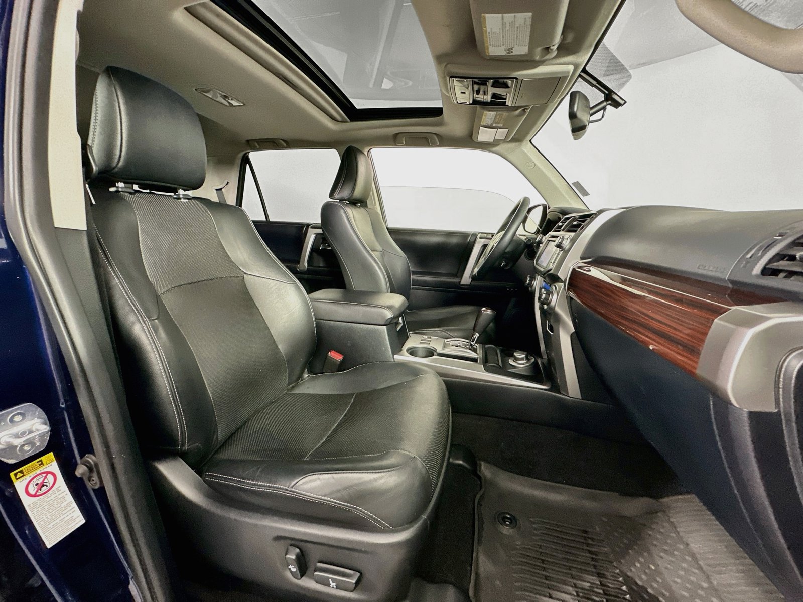 Used 2019 Toyota 4Runner Limited AWD/4WD image 29