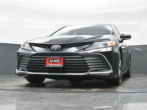 Used 2023 Toyota Camry XLE image 28