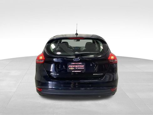 Used 2017 Ford Focus Titanium w/ Titanium Technology Package FWD image 8