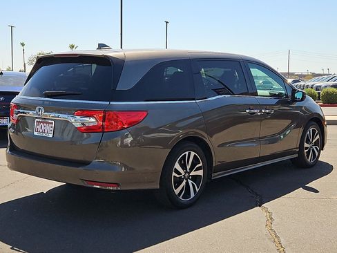 Used 2018 Honda Odyssey Elite image 5