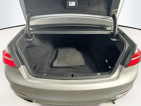 Used 2018 BMW 750i xDrive AWD/4WD image 29