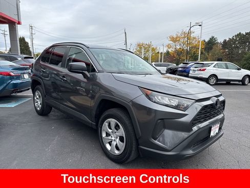 Used 2020 Toyota RAV4 LE image 8