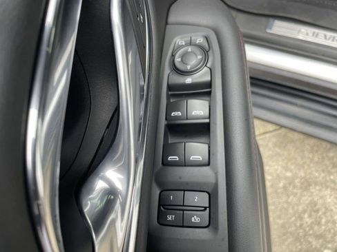 Used 2023 Chevrolet Tahoe RST RWD image 16