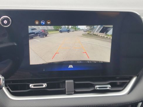 New 2026 Chevrolet Equinox LT w/ Convenience Package II FWD image 25