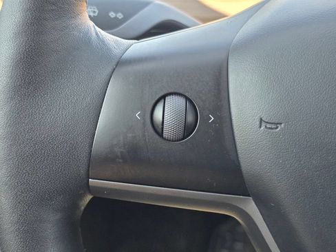 Used 2023 Tesla Model 3 Standard Range RWD image 33