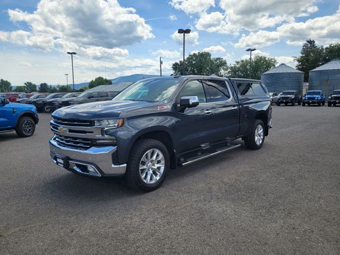 Used 2021 Chevrolet Silverado 1500 LTZ w/ LTZ Premium Package AWD/4WD image 14