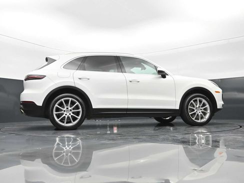 Used 2021 Porsche Cayenne AWD/4WD image 40