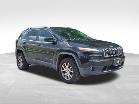 Used 2015 Jeep Cherokee Latitude w/ Trailer Tow Group AWD/4WD image 10