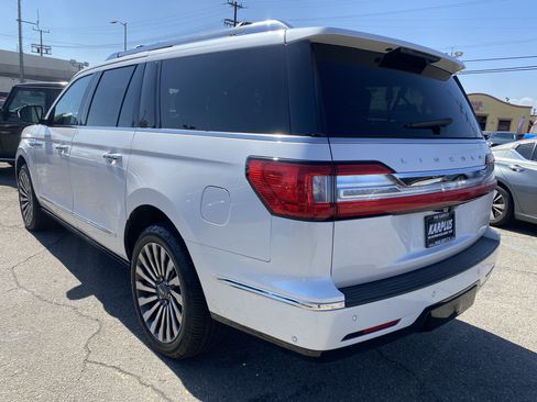 Used 2018 Lincoln Navigator L Reserve w/ Technology Package AWD/4WD image 13