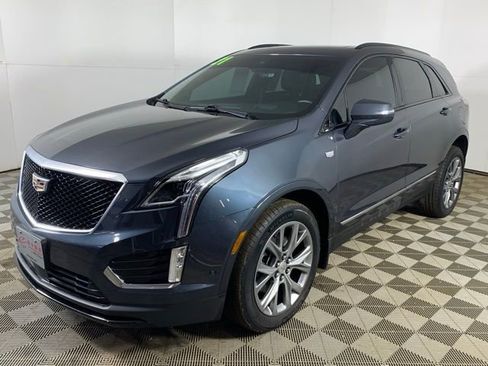 Used 2021 Cadillac XT5 Sportv image 2