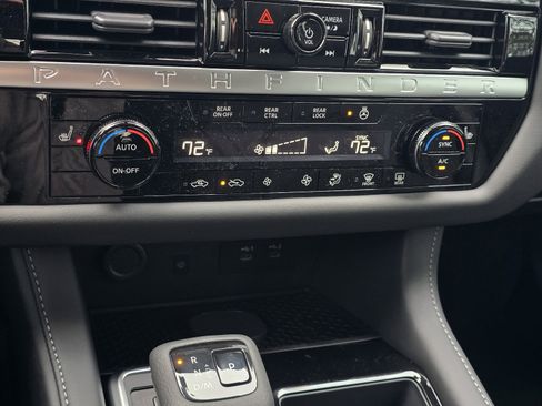 New 2026 Nissan Pathfinder SL image 20