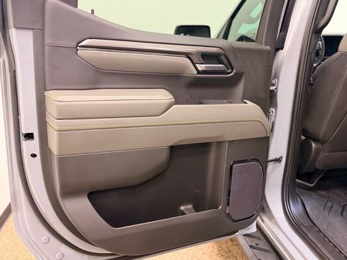 Used 2024 Chevrolet Silverado 1500 ZR2 w/ Technology Package AWD/4WD image 23