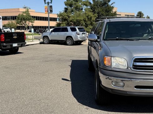 Used 2000 Toyota Tundra SR5 image 4