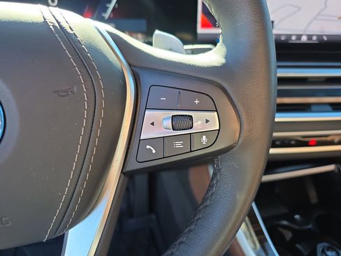 Used 2025 BMW X5 xDrive50e w/ Premium Package image 27