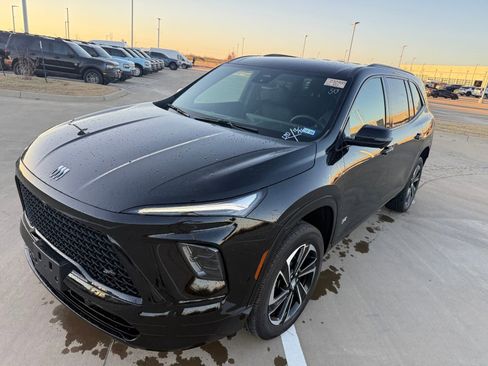 Certified 2025 Buick Enclave Sport Touring image 12