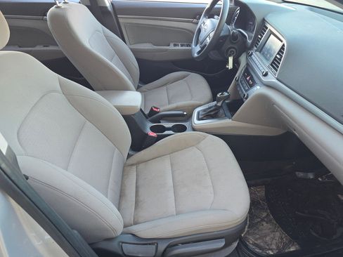 Used 2018 Hyundai Elantra SEL image 25