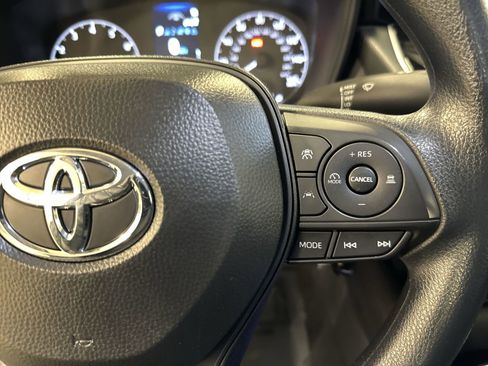 Used 2025 Toyota Corolla LE image 13