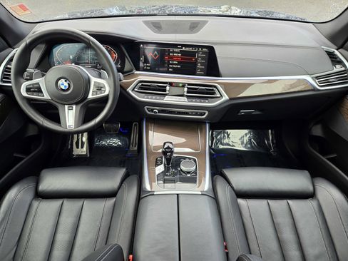 Used 2022 BMW X5 xDrive40i w/ M Sport Package image 14