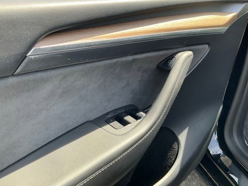 Used 2023 Tesla Model Y Long Range image 24