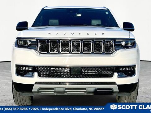 Used 2024 Jeep Wagoneer L Series II w/ Flexible Seating Group image 2