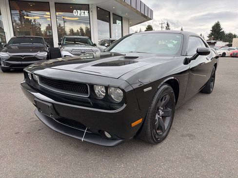 Used 2013 Dodge Challenger SXT w/ Sound Group image 1