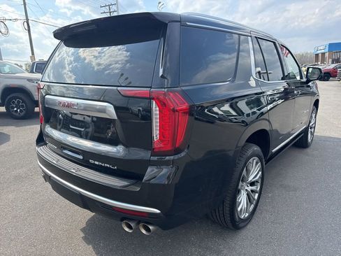 Used 2023 GMC Yukon Denali w/ Denali Reserve Package image 5