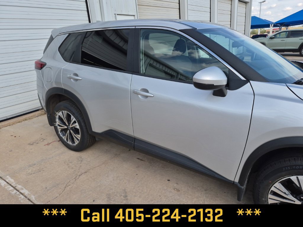 Used 2023 Nissan Rogue SV FWD image 23